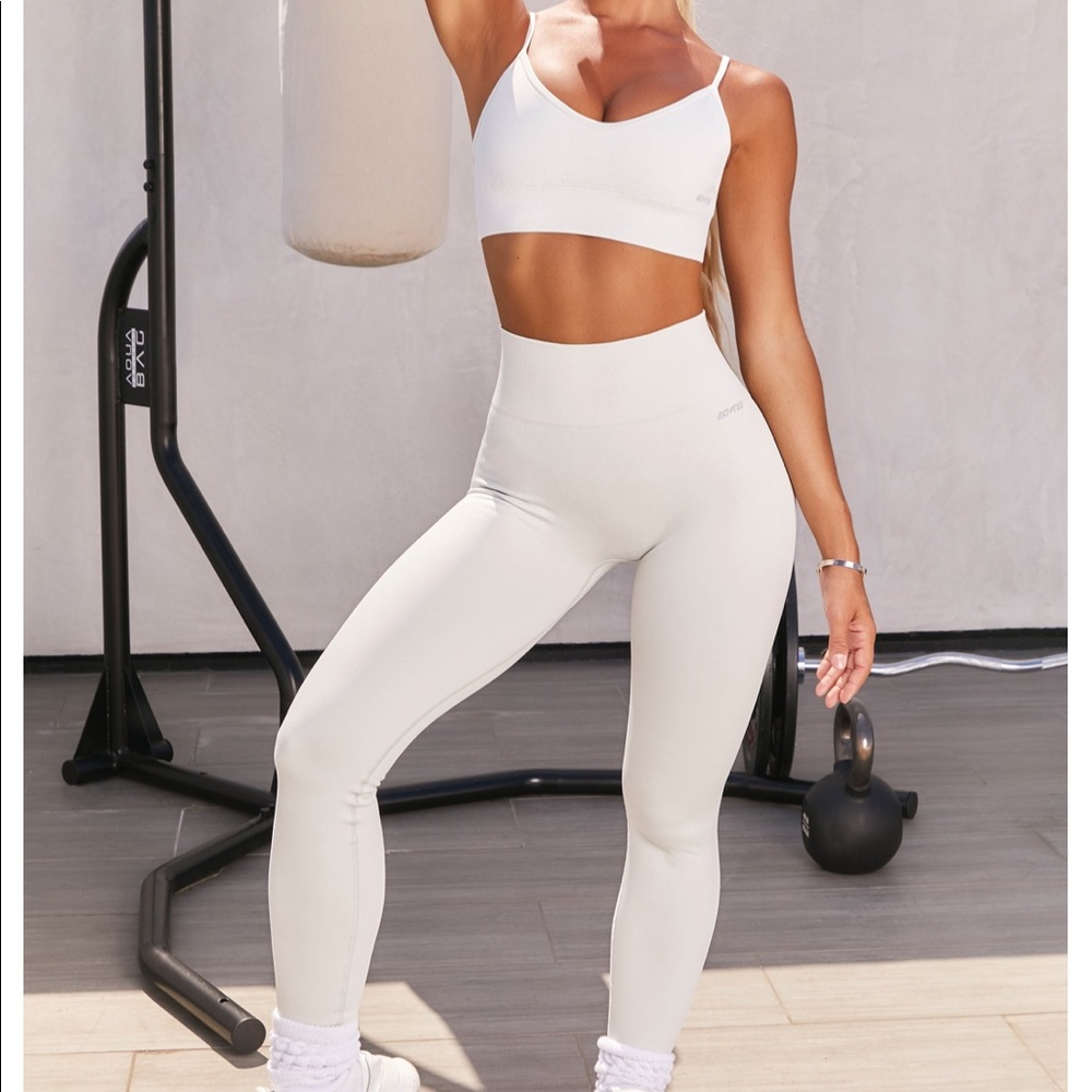 Seamless set